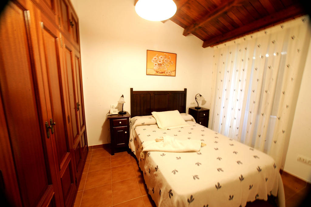 Hostel Casa Da Botica A Estrada Os Casares